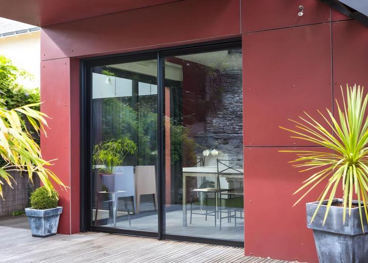 Concepteur et installateur de porte d'entrée aluminium à Nancy.